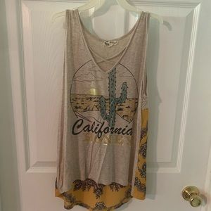 Fun summer tank top!! California ☀️☀️ Sz large